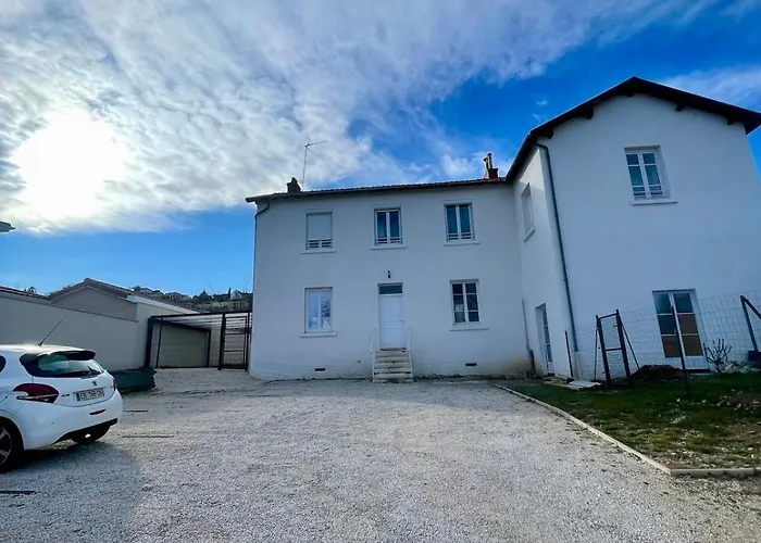 Le Petit Yvours, * Irigny